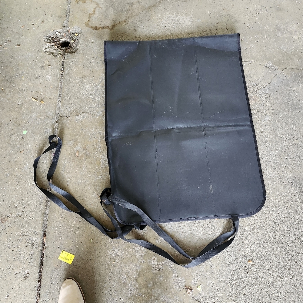 Like new therapy grounding mat